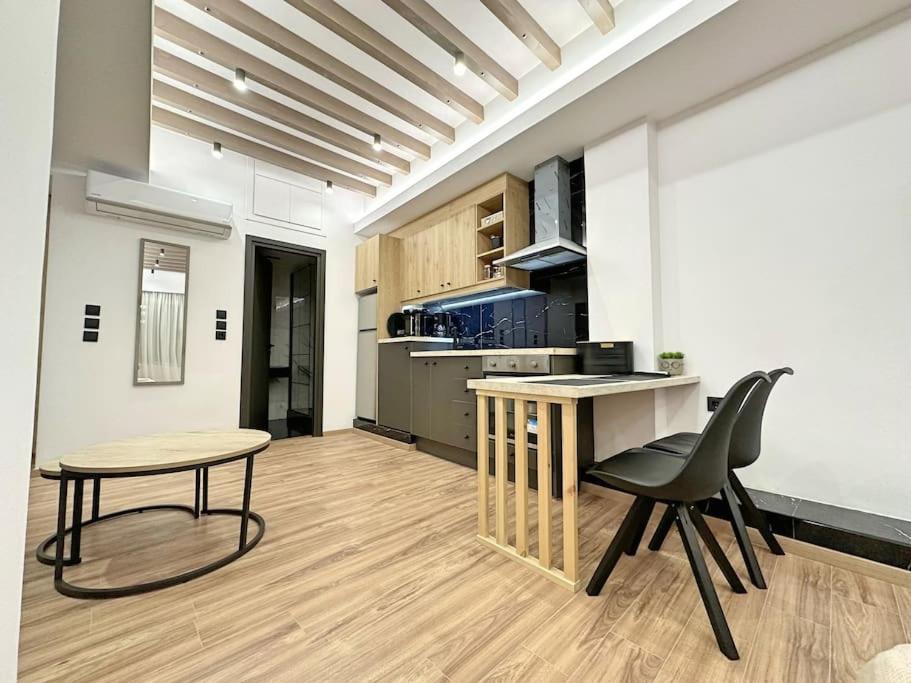 Oasis Luxury Apartments Eretria  Exterior photo