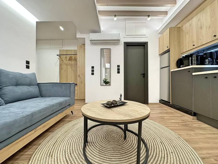 Oasis Luxury Apartments Eretria  Exterior photo
