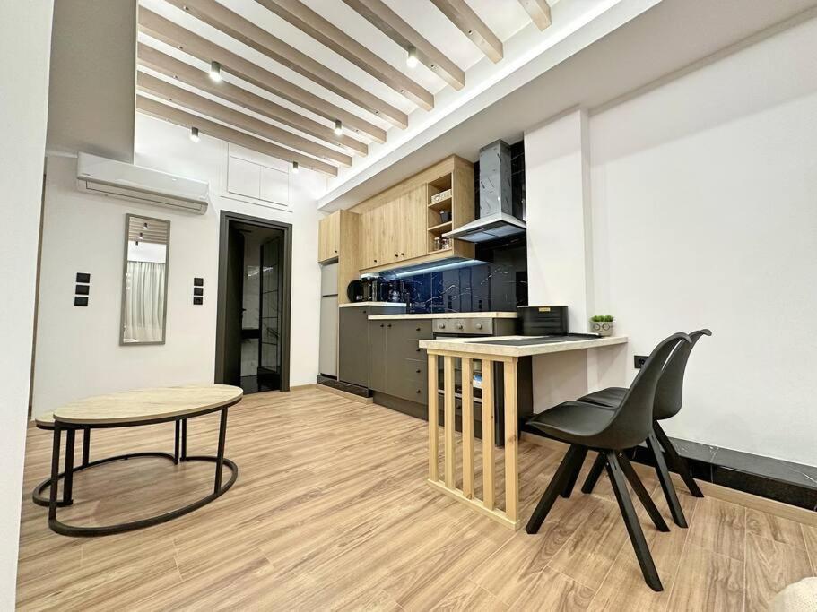 Oasis Luxury Apartments Eretria  Exterior photo