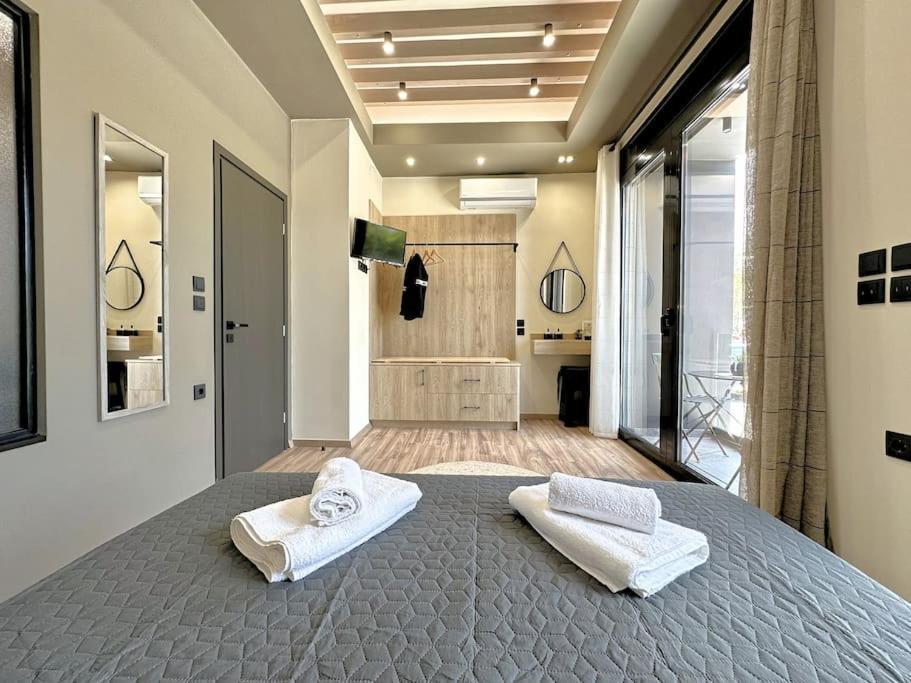 Oasis Luxury Apartments Eretria  Exterior photo