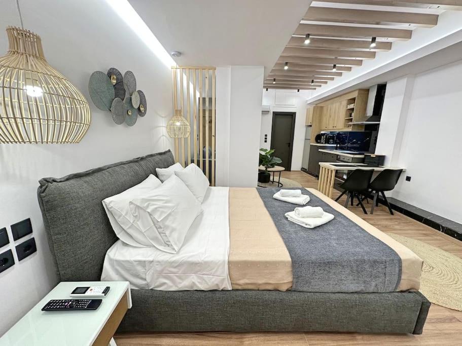 Oasis Luxury Apartments Eretria  Exterior photo